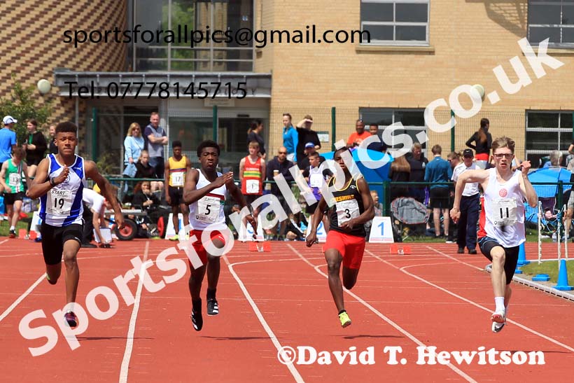 Mens U-17s and Boys U-15s 100 metres, 2022 Northern Inter Counties U17s and U15s Track and Field, York, Thursday, June 2nd. Photo: David T. Hewitson/Sports for All Pics